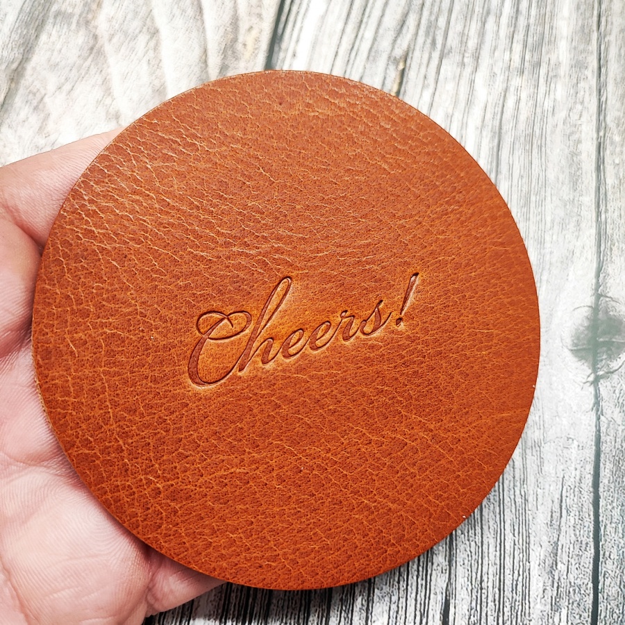 Комплект подложки за чаши от естествена кожа „CHEERS” 6+1 с поставка