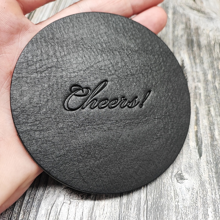 Комплект подложки за чаши от естествена кожа „CHEERS” 6+1 с поставка